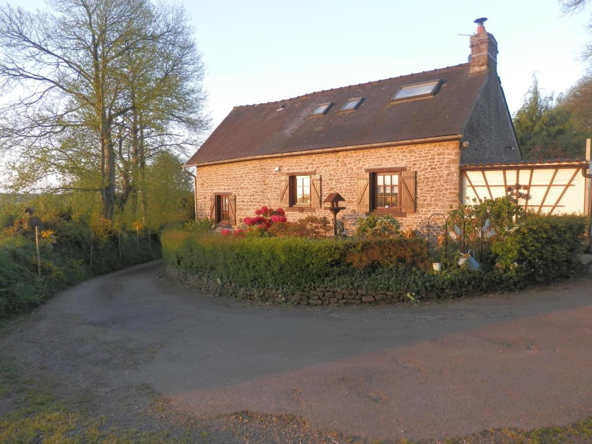 La Petite Cretouffiere - Naturiste Accommodation - Adult Only Colombiers-du-Plessis Exterior foto