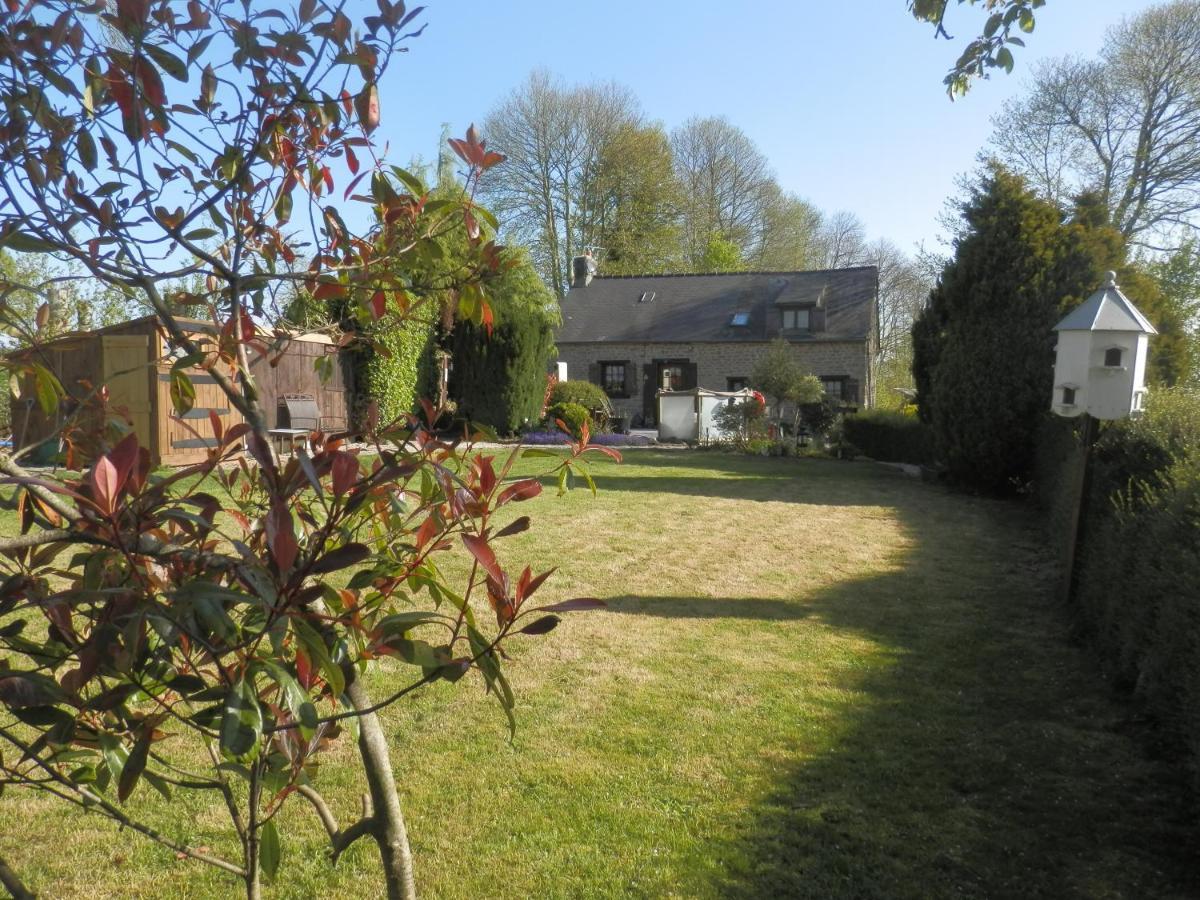 La Petite Cretouffiere - Naturiste Accommodation - Adult Only Colombiers-du-Plessis Exterior foto